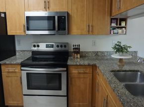 6511 Emerald Dunes Drive 208, West Palm Beach FL 33411