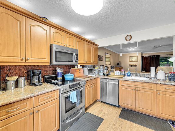 809 Crystal Lake Dr 809, Deerfield Beach FL 33064