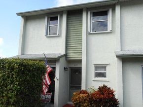 809 Crystal Lake Dr 809, Deerfield Beach FL 33064