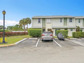 809 Crystal Lake Dr 809, Deerfield Beach FL 33064