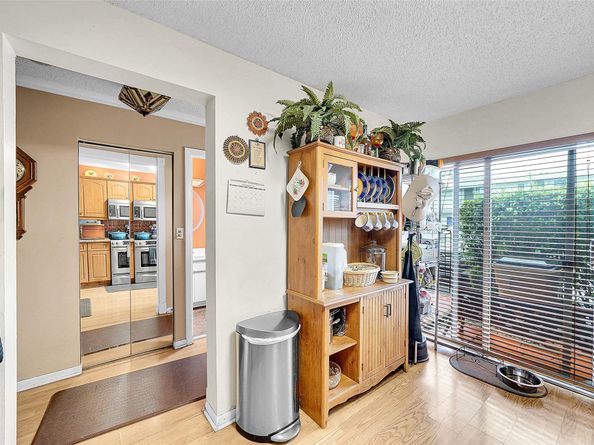 809 Crystal Lake Dr 809, Deerfield Beach FL 33064