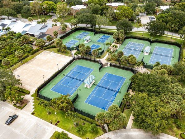 2428 24th Court, Jupiter FL 33477