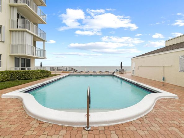 3540 S Ocean Boulevard 611, South Palm Beach FL 33480