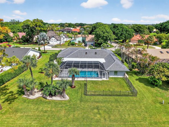 10182 Boca Woods Ln, Boca Raton FL 33428