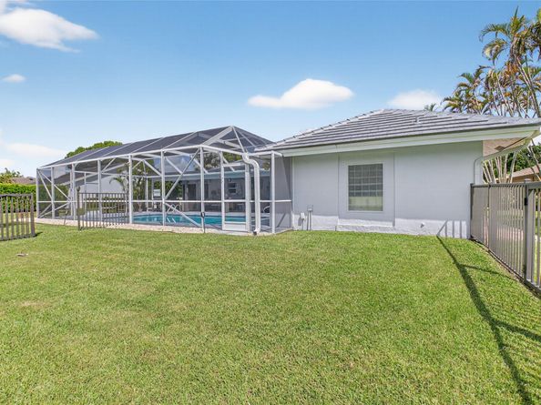 10182 Boca Woods Ln, Boca Raton FL 33428