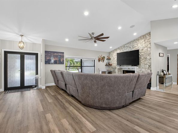 10182 Boca Woods Ln, Boca Raton FL 33428