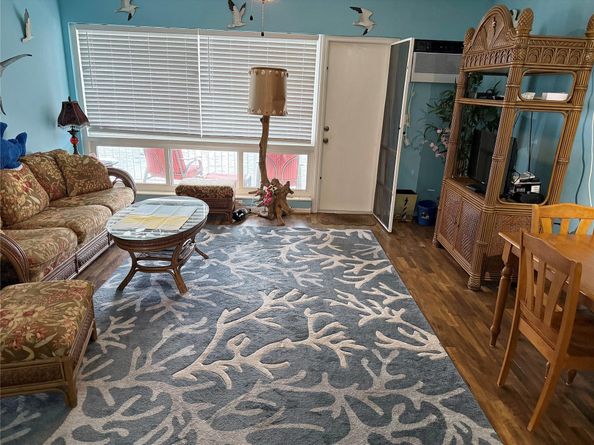 1105 S Riverside Dr 205, Pompano Beach FL 33062