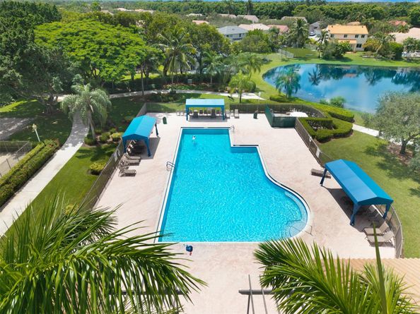 558 Slippery Rock Rd, Weston FL 33327