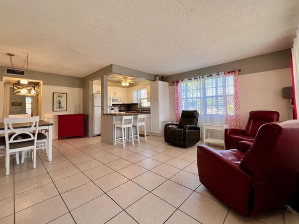 76 Dorchester D, West Palm Beach FL 33417