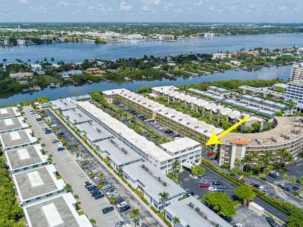 4001 S Ocean Boulevard 307, South Palm Beach FL 33480