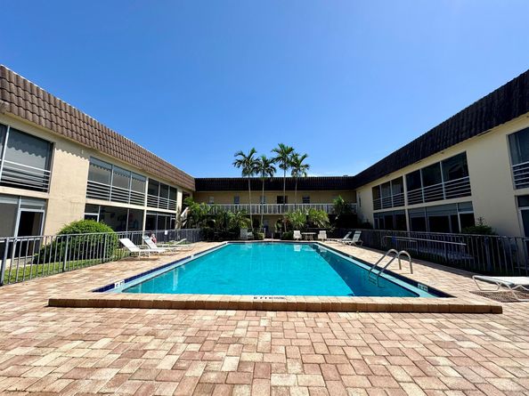 342 Southwind Drive 211, North Palm Beach FL 33408