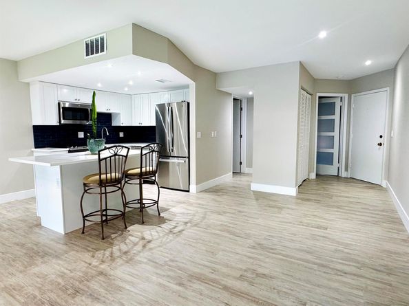 342 Southwind Drive 211, North Palm Beach FL 33408