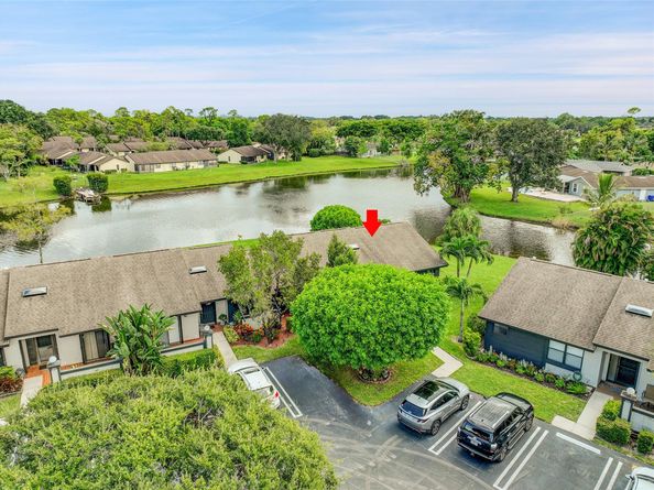 468 Long Bow Ct 468, Royal Palm Beach FL 33411