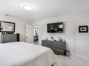 2051 NW 93rd Ln, Sunrise FL 33322