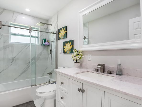 2051 NW 93rd Ln, Sunrise FL 33322