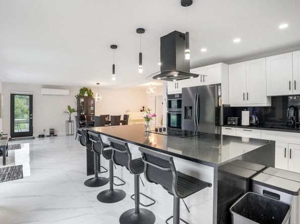 2051 NW 93rd Ln, Sunrise FL 33322