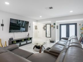 2051 NW 93rd Ln, Sunrise FL 33322