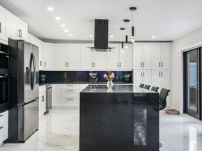 2051 NW 93rd Ln, Sunrise FL 33322