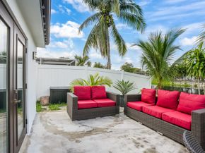2051 NW 93rd Ln, Sunrise FL 33322