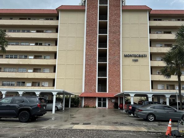 1101 Crystal Lake Dr 608, Deerfield Beach FL 33064