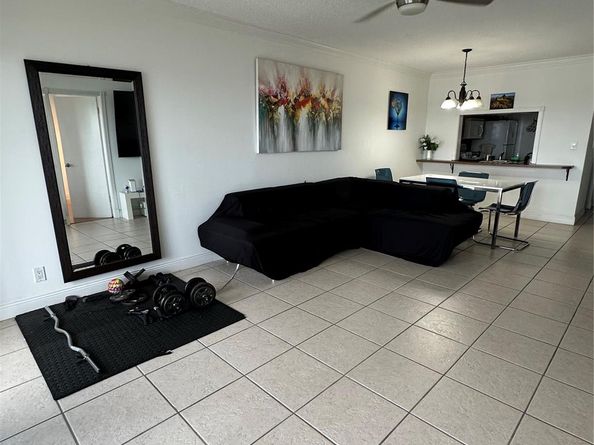 1101 Crystal Lake Dr 608, Deerfield Beach FL 33064