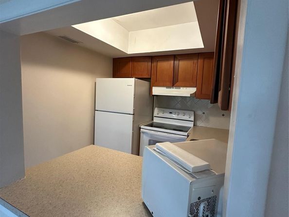 1101 Crystal Lake Dr 608, Deerfield Beach FL 33064