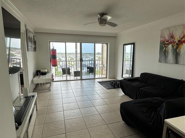 1101 Crystal Lake Dr 608, Deerfield Beach FL 33064