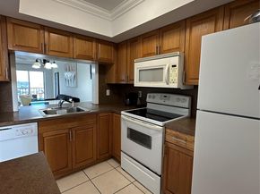 1101 Crystal Lake Dr 608, Deerfield Beach FL 33064