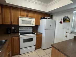 1101 Crystal Lake Dr 608, Deerfield Beach FL 33064