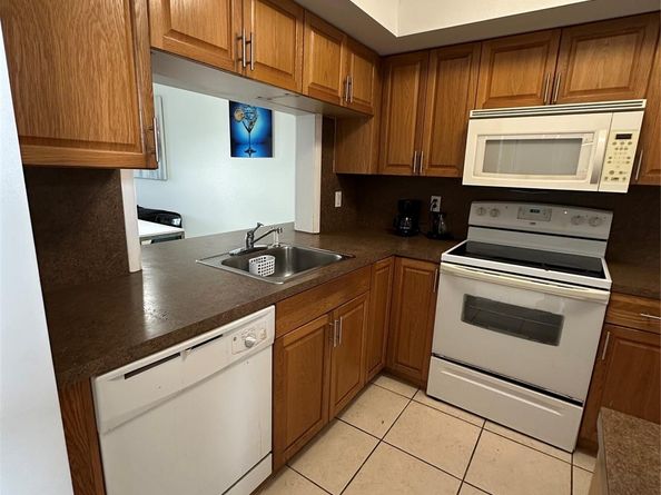 1101 Crystal Lake Dr 608, Deerfield Beach FL 33064