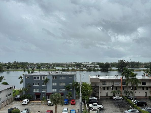 1101 Crystal Lake Dr 608, Deerfield Beach FL 33064