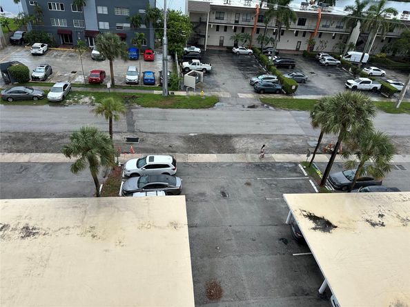 1101 Crystal Lake Dr 608, Deerfield Beach FL 33064