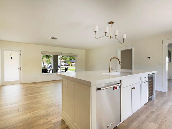 2445 SE 7th st, Pompano Beach FL 33062