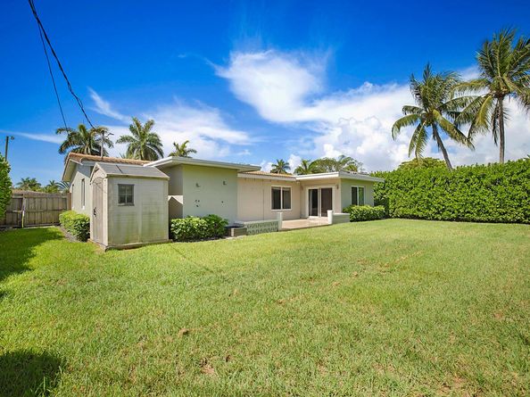 2445 SE 7th st, Pompano Beach FL 33062