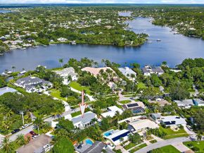 391 W Riverside Drive, Tequesta FL 33469