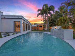 391 W Riverside Drive, Tequesta FL 33469