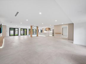 391 W Riverside Drive, Tequesta FL 33469