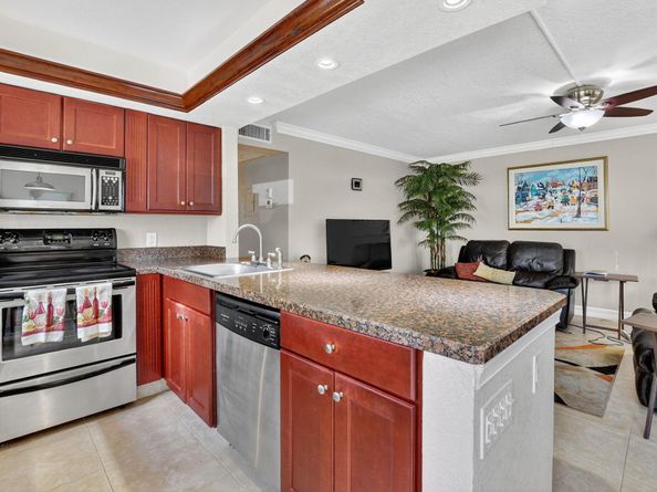 536 S Durham Circle Circle, Deerfield Beach FL 33442