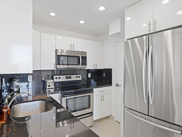 1000 West Avenue 502, Miami Beach FL 33139