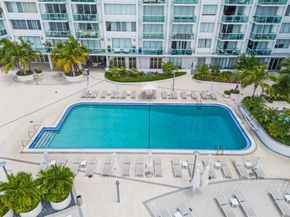 1000 West Avenue 502, Miami Beach FL 33139