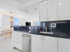1000 West Avenue 502, Miami Beach FL 33139