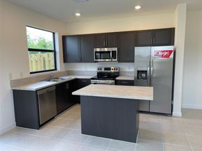 20651 NE 7 Pl, Miami FL 33179