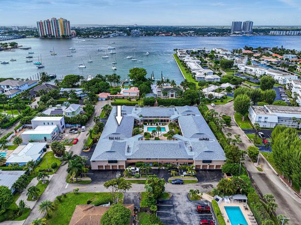 1100 Surf Road 214, Singer Island FL 33404