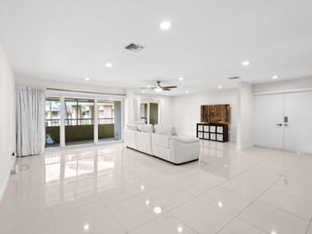 1100 Surf Road
