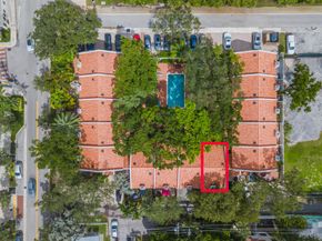 810 SE 2nd Street F, Fort Lauderdale FL 33301