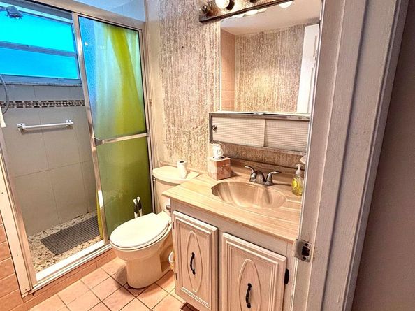 705 Lori Drive 204, Palm Springs FL 33461