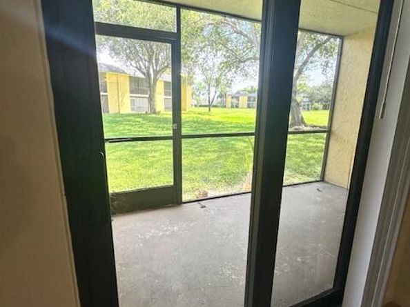 901 Meadows Circle 901, Boynton Beach FL 33436