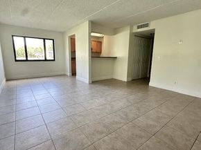901 Meadows Circle 901, Boynton Beach FL 33436