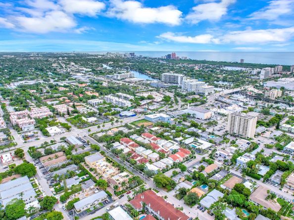 907 N Victoria Park Road, Fort Lauderdale FL 33304
