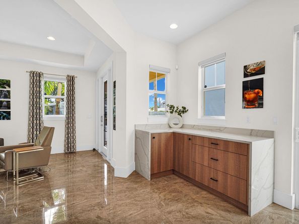 907 N Victoria Park Road, Fort Lauderdale FL 33304
